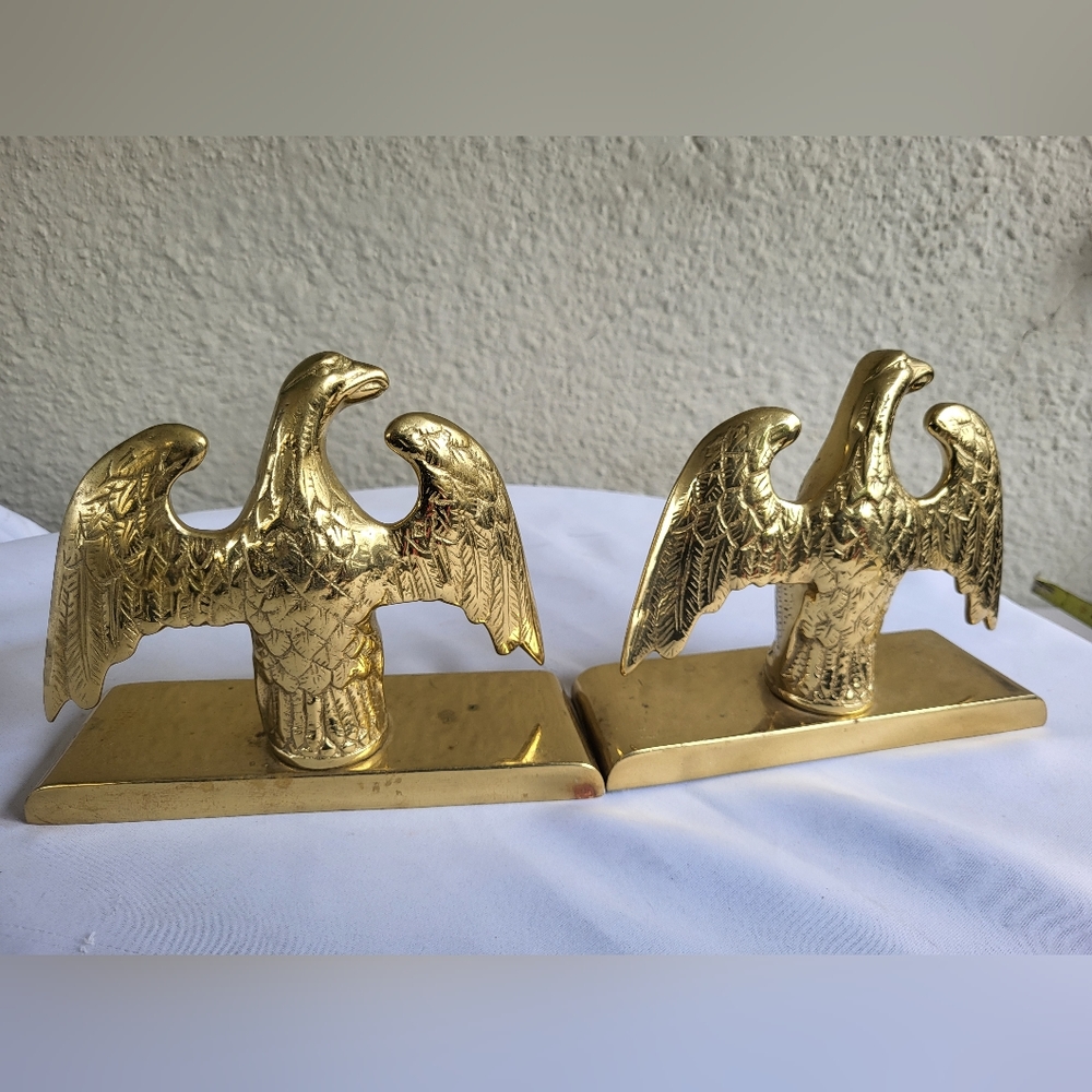 Beautiful Pair vintage solid brass nati Germany eagle like sculpture / Bookends